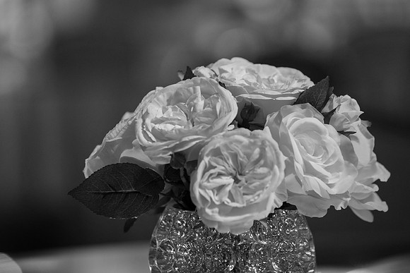 B&W 005